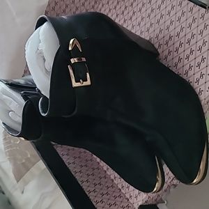 EUC VS Black Booties sz 9